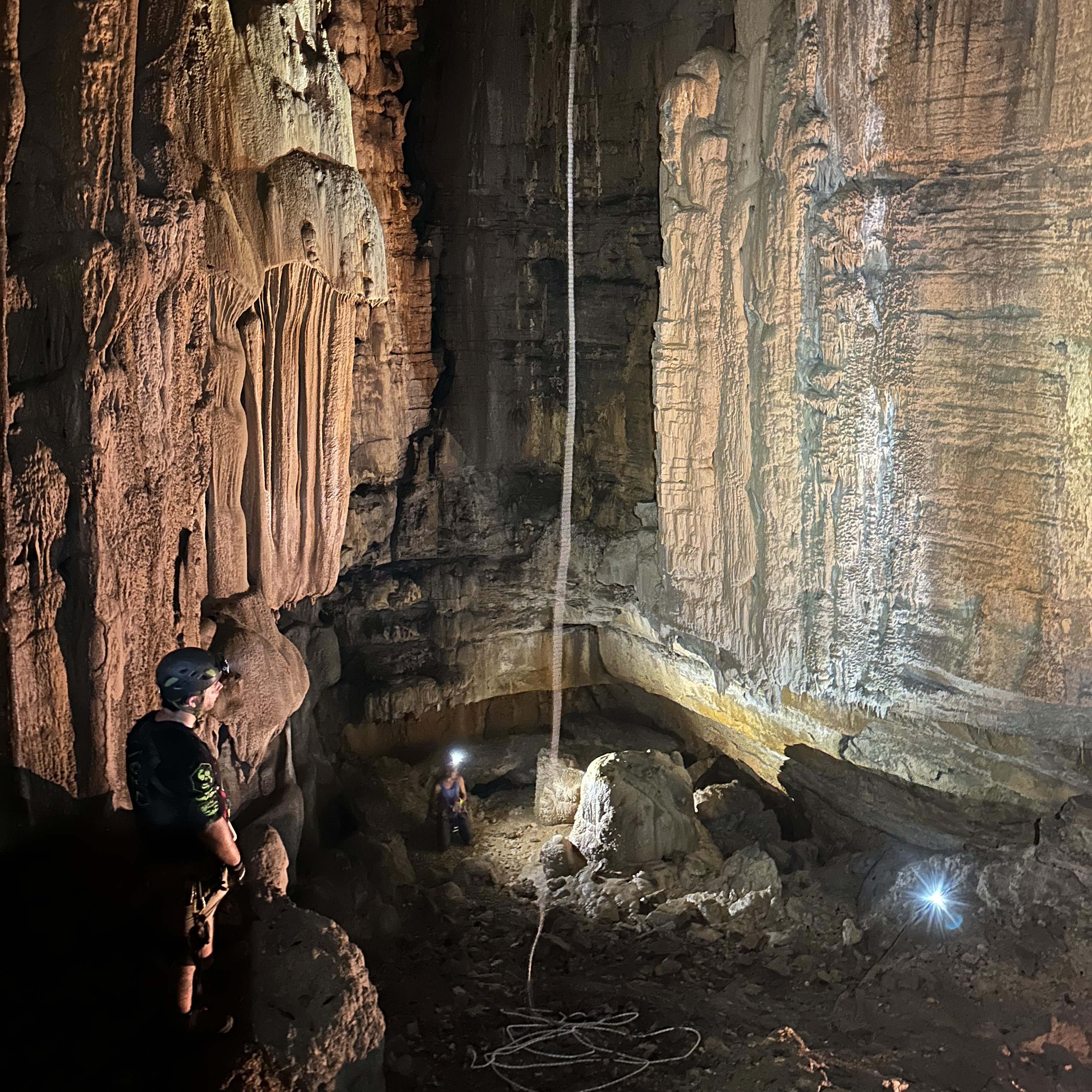 photo of a pit, participated waiting